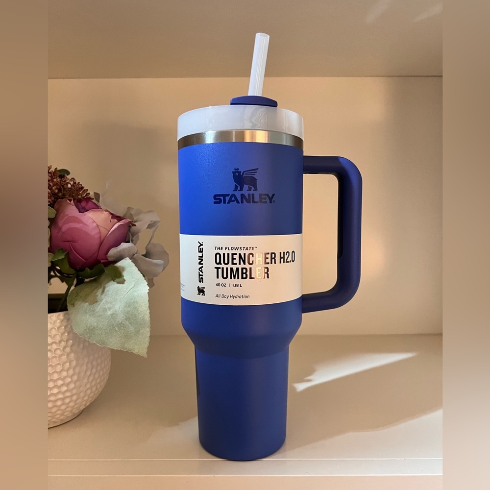 🎉LAST PIECE🎉Stanley‎ 40 oz. Quencher H2.0 FlowState Tumbler Iris